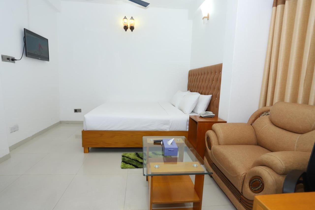 Hotel Blue Castle Dhaka Exterior photo
